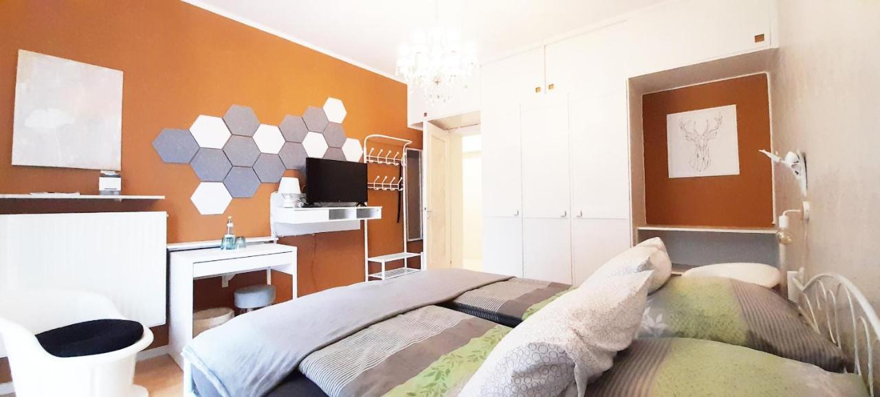 Home Suite Home Bed & Breakfast Frühstückspension 2*